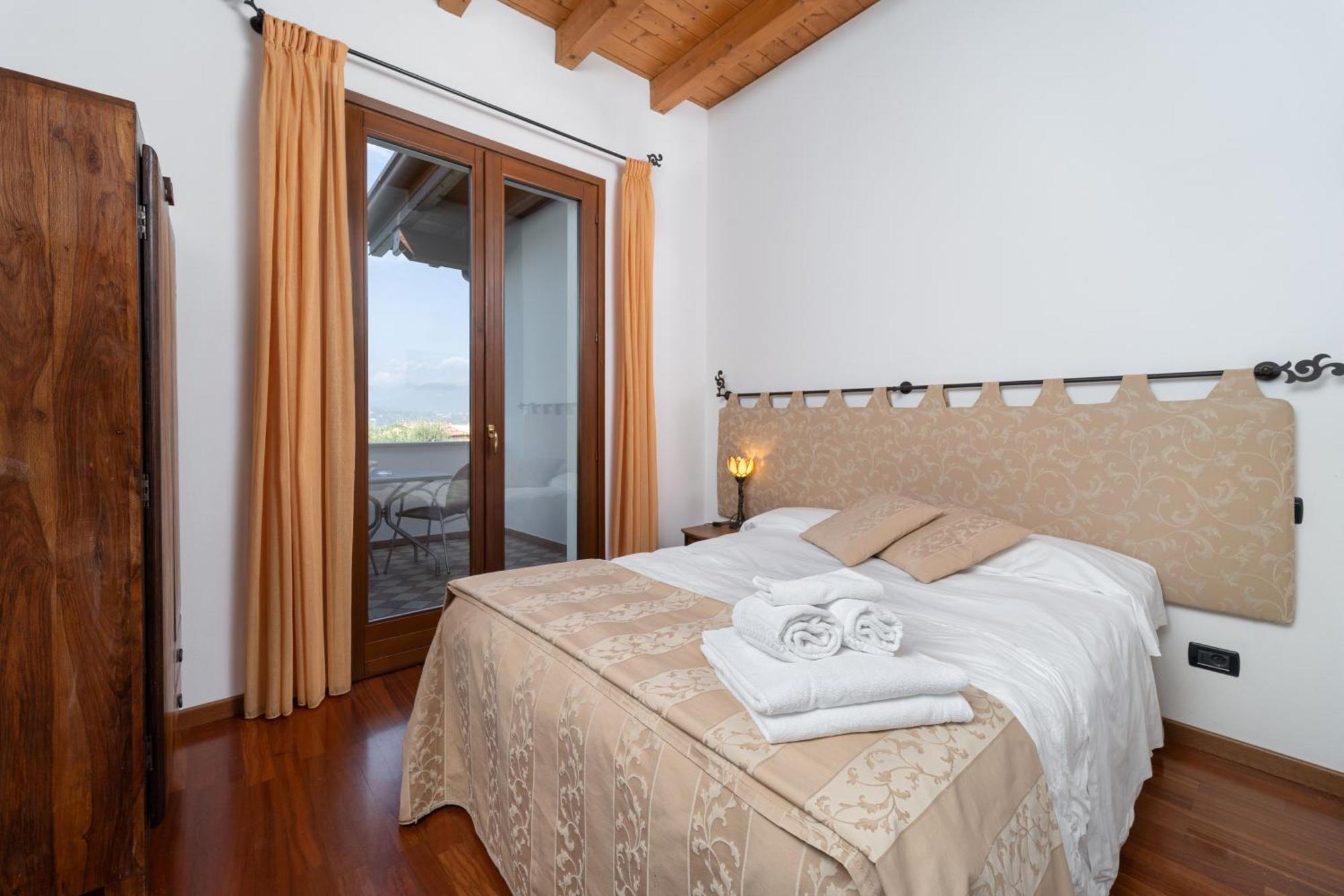 Locanda Da Vittorio Manerba del Garda Ngoại thất bức ảnh