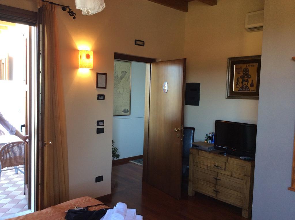 Locanda Da Vittorio Manerba del Garda Ngoại thất bức ảnh